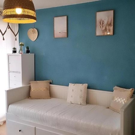 Appartement Studio cabine refait à neuf à 3 minutes à pied de la plage à Le Grau-du-Roi Extérieur photo