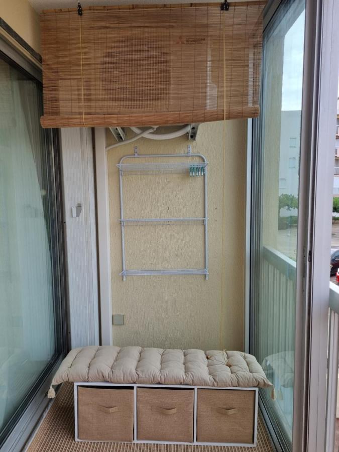 Appartement Studio cabine refait à neuf à 3 minutes à pied de la plage à Le Grau-du-Roi Extérieur photo