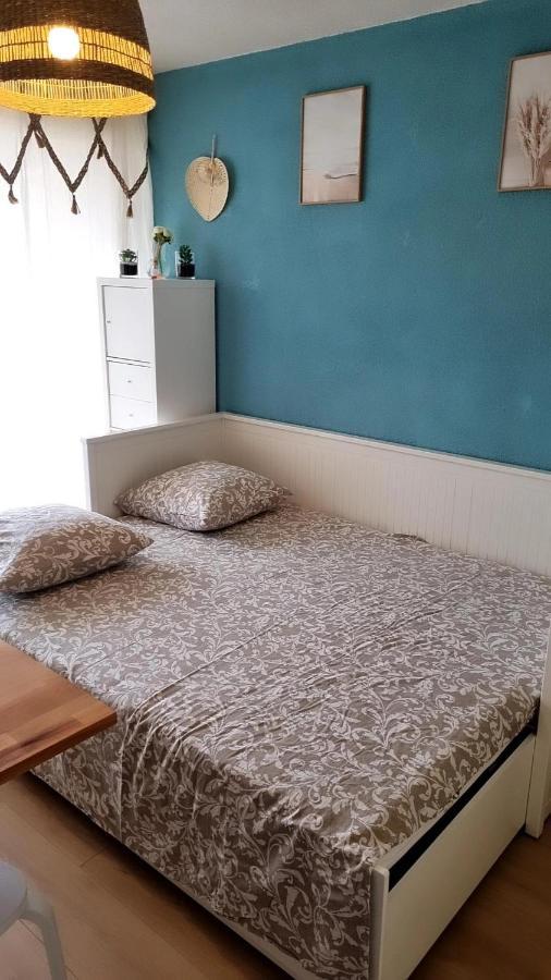 Appartement Studio cabine refait à neuf à 3 minutes à pied de la plage à Le Grau-du-Roi Extérieur photo